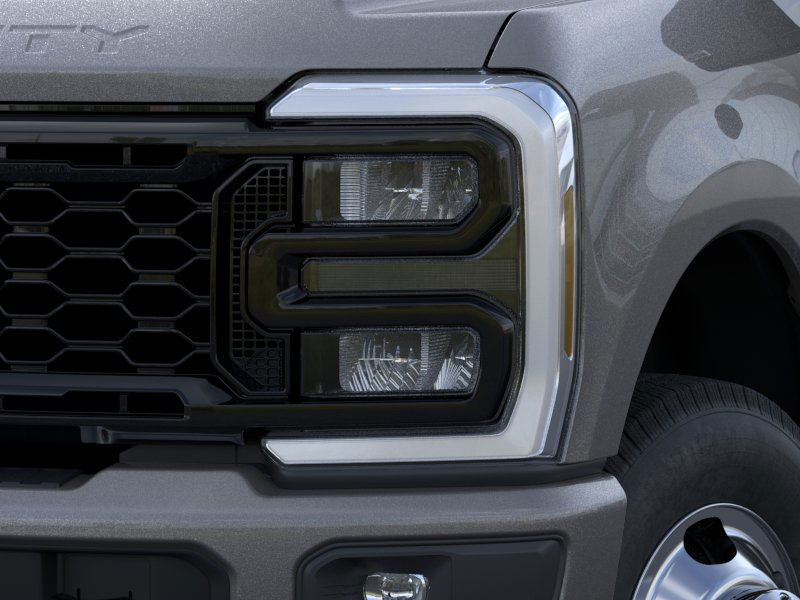 2026 Ford F-350 photo 13