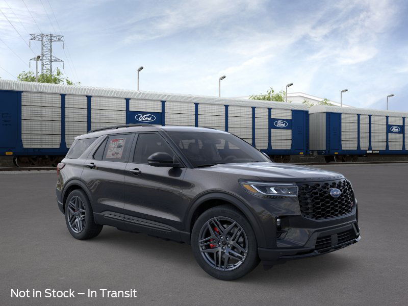 2025 Ford Explorer ST photo 5