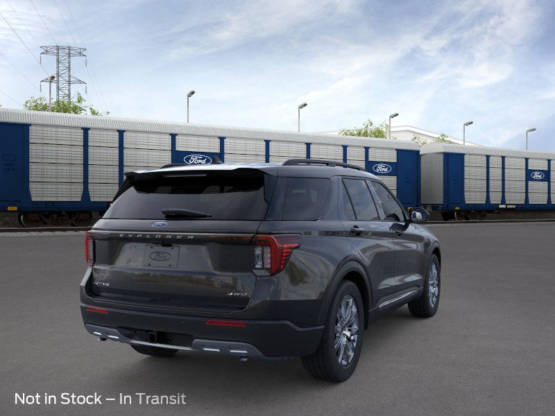 2025 Ford Explorer photo 7