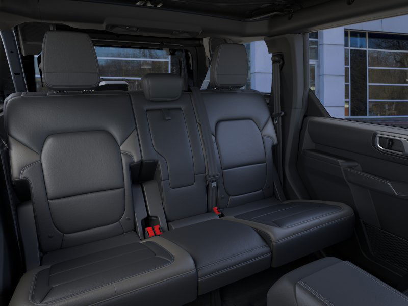 2025 Ford Bronco Outer Banks photo 11