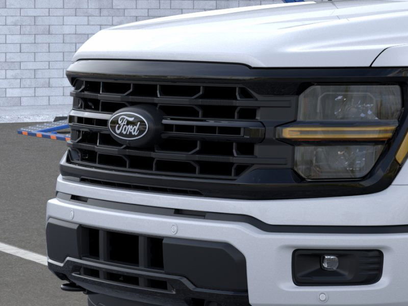 2025 Ford F-150 XLT photo 17