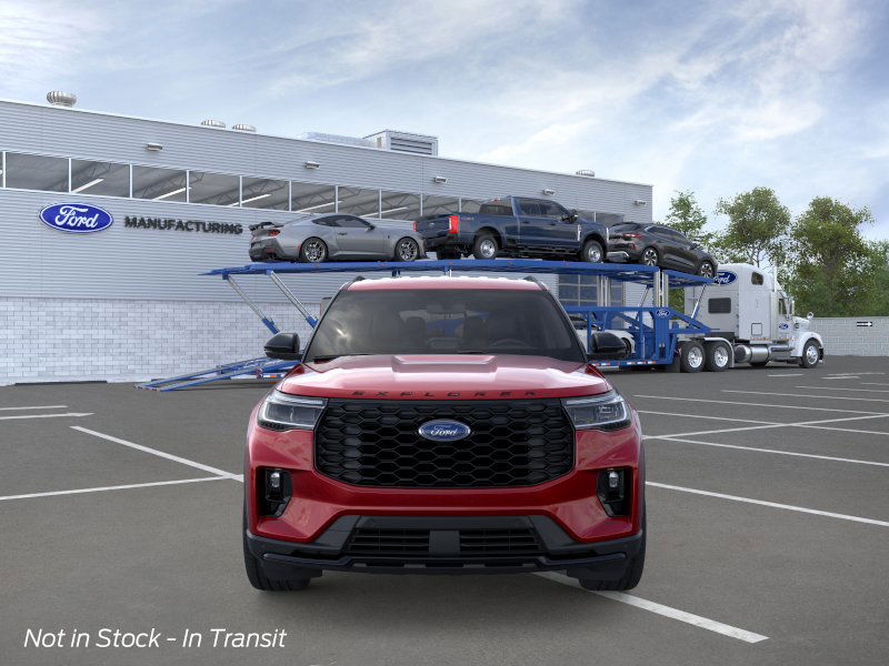 2025 Ford Explorer ST-Line photo 2
