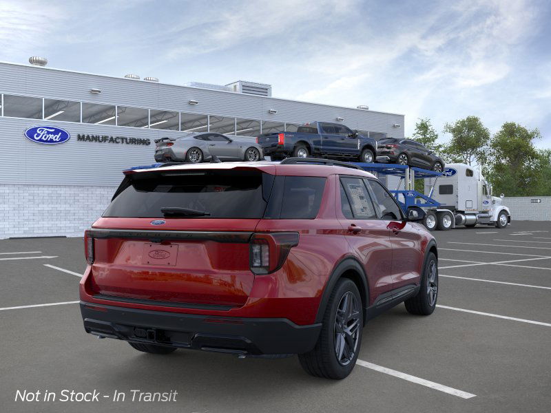 2025 Ford Explorer ST-Line photo 4