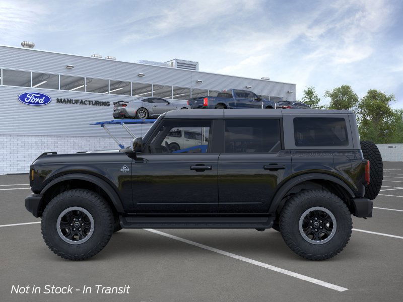 2025 Ford Bronco Outer Banks photo 3