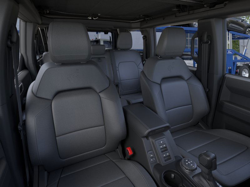 2025 Ford Bronco Outer Banks photo 9