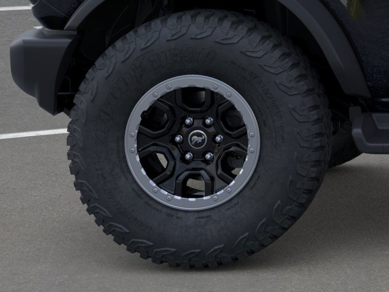 2025 Ford Bronco Outer Banks photo 18