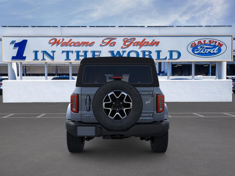 2025 Ford Bronco Outer Banks photo 8