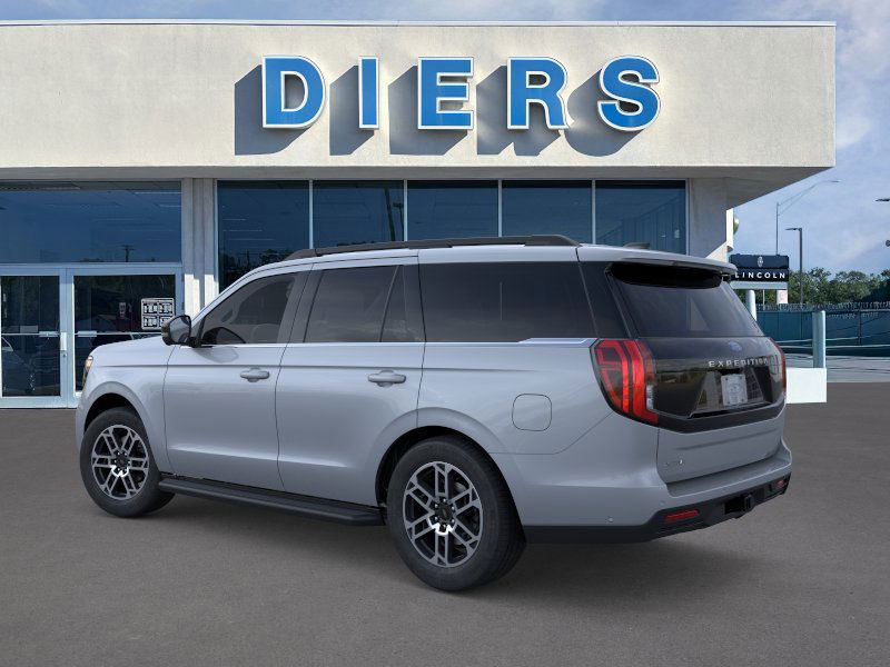 2025 Ford Expedition photo 2