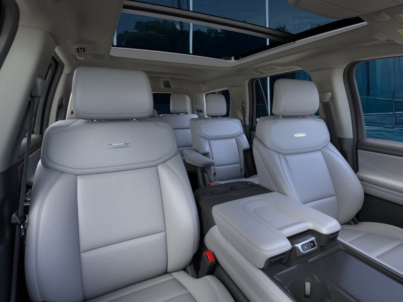 2025 Ford Expedition Platinum photo 10