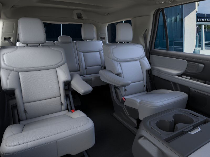 2025 Ford Expedition Platinum photo 11
