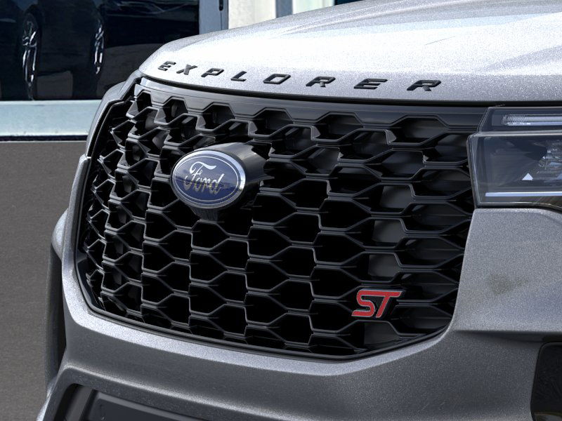 2025 Ford Explorer ST photo 12