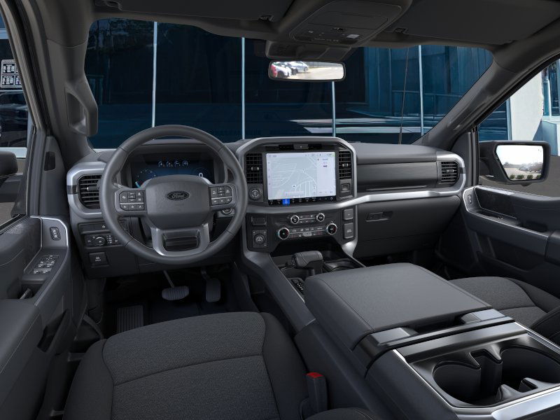 2025 Ford F-150 XLT photo 3