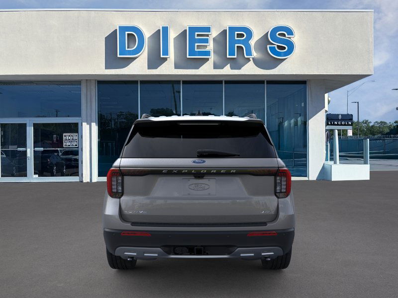 2025 Ford Explorer photo 5