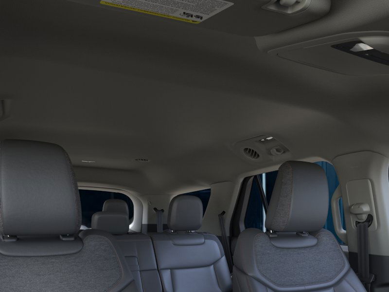 2025 Ford Explorer photo 20