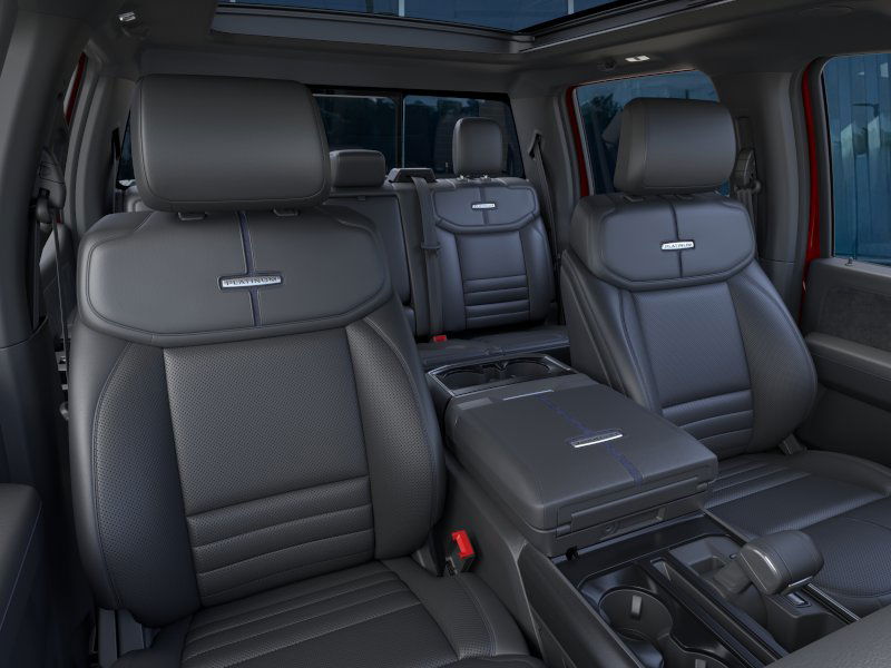 2025 Ford F-150 Platinum photo 9