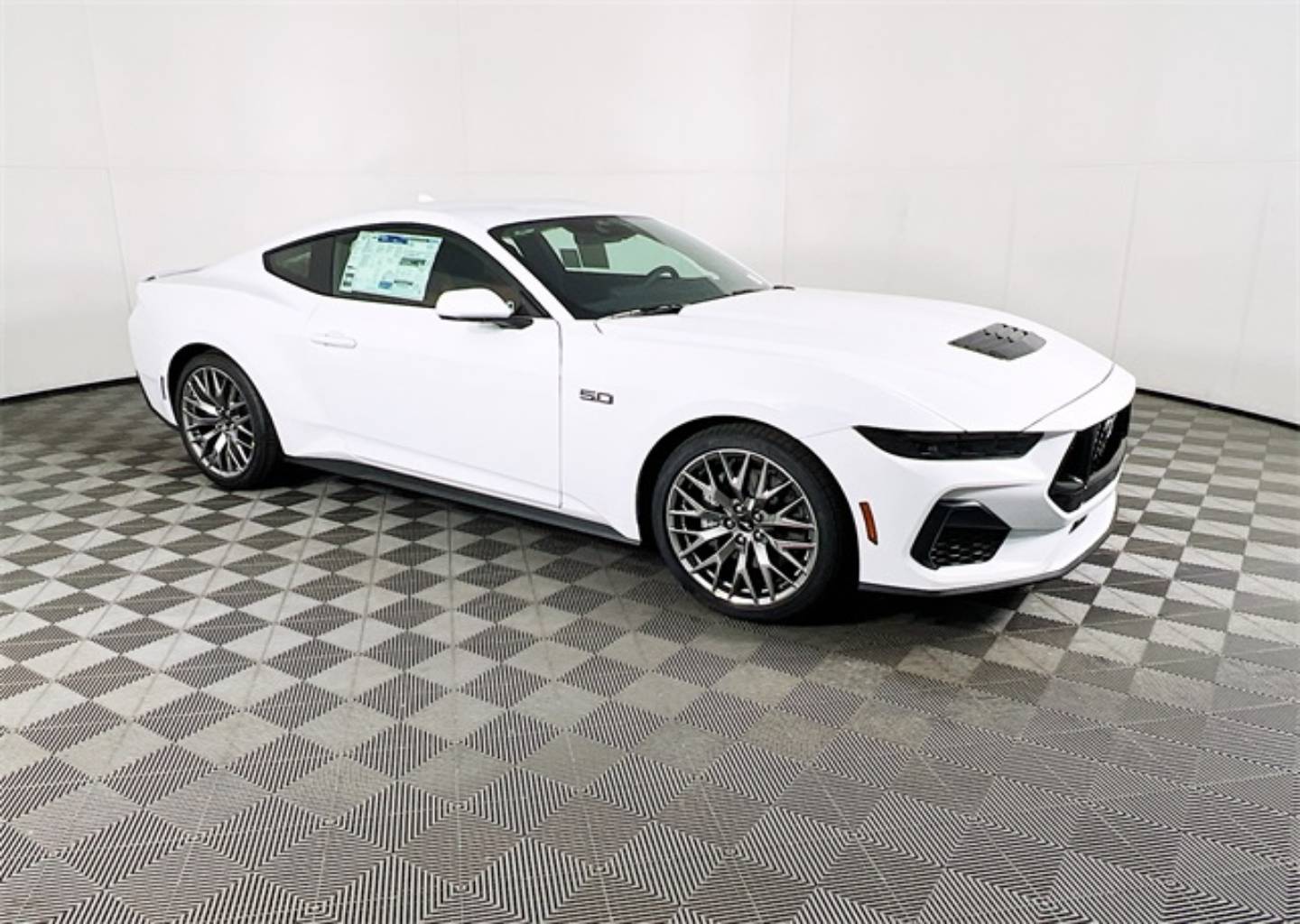 2025 Ford Mustang GT Premium's photo