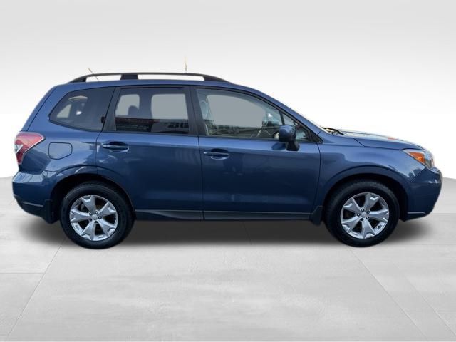 2014 Subaru Forester 2.5i Premium photo 4