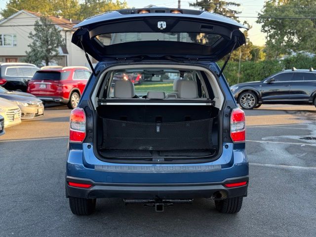 2014 Subaru Forester 2.5i Premium photo 8