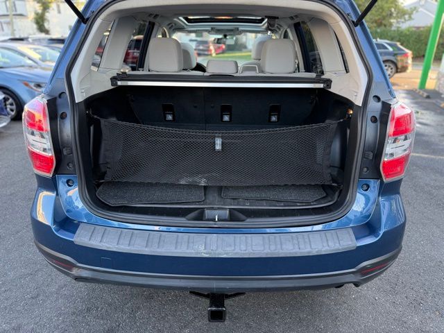 2014 Subaru Forester 2.5i Premium photo 9
