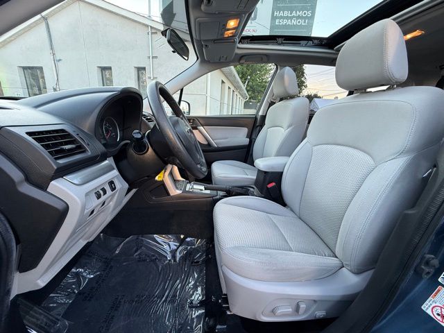 2014 Subaru Forester 2.5i Premium photo 15