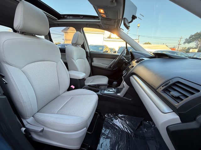 2014 Subaru Forester 2.5i Premium photo 24