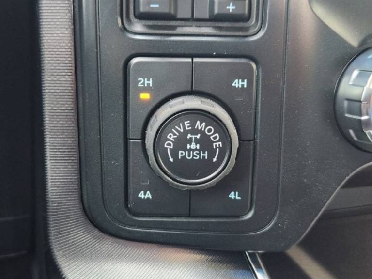 2025 Ford F-150 Platinum - Photo 16