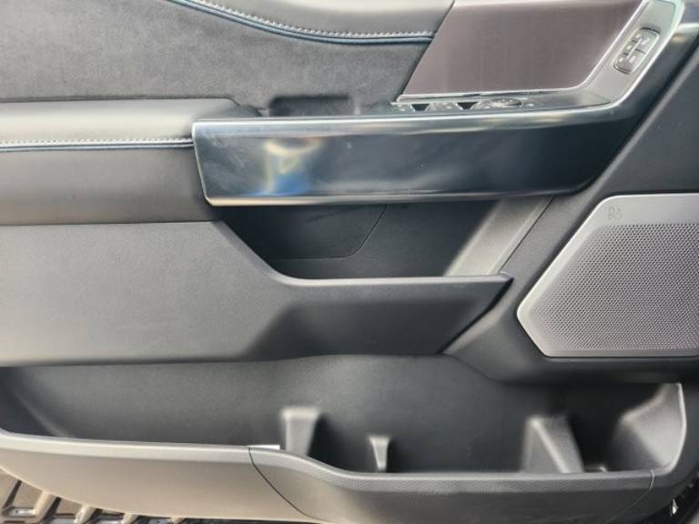 2025 Ford F-150 Platinum - Photo 18