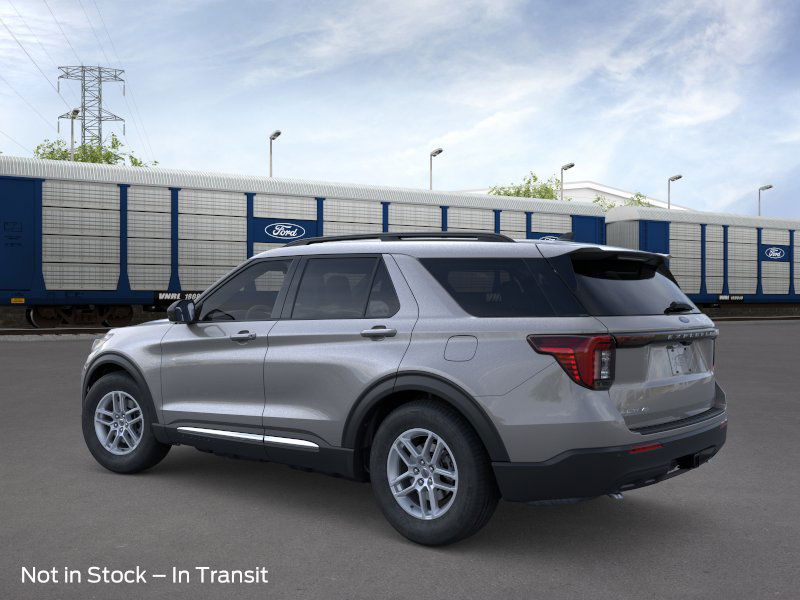 2025 Ford Explorer photo 4