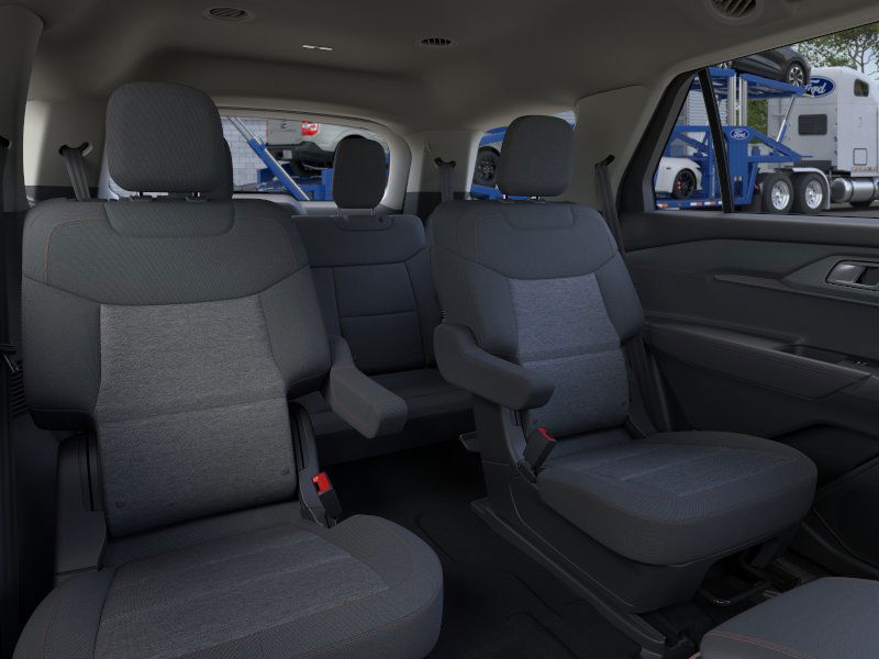 2025 Ford Explorer photo 7