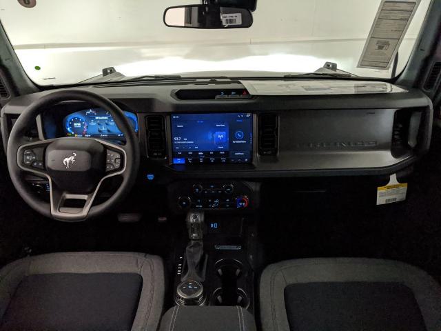 2025 Ford Bronco Base photo 12