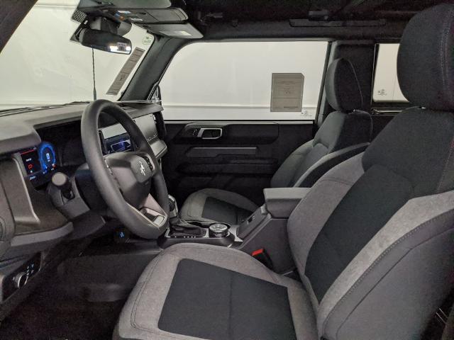 2025 Ford Bronco Base photo 21