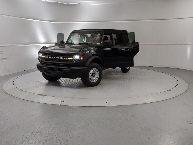 2025 Ford Bronco Base photo 11