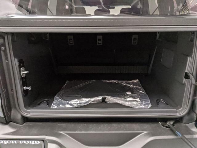 2025 Ford Bronco Base photo 22