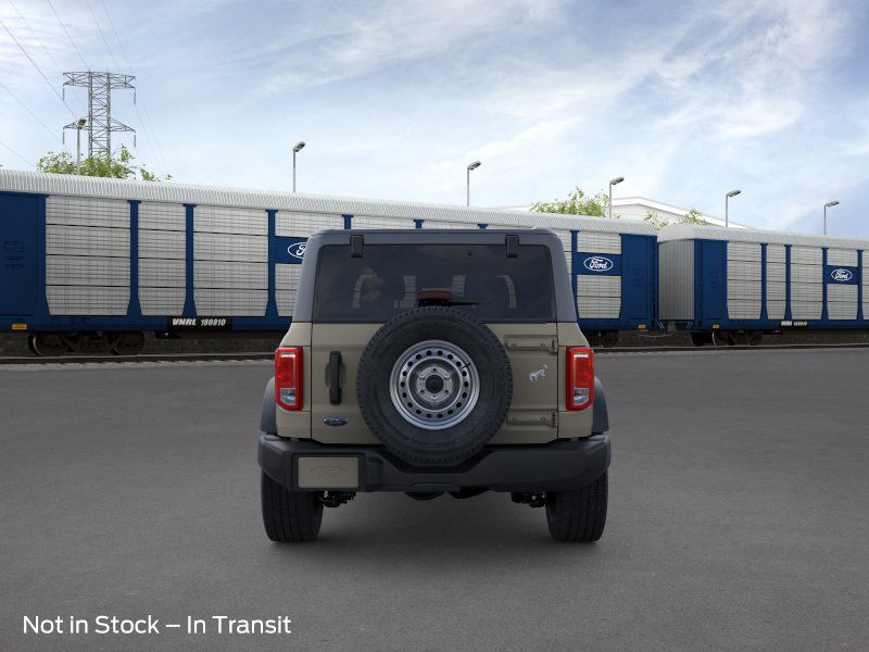 2025 Ford Bronco Base photo 5