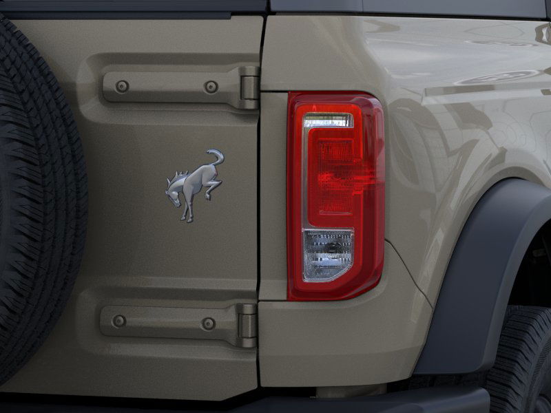 2025 Ford Bronco Base photo 21
