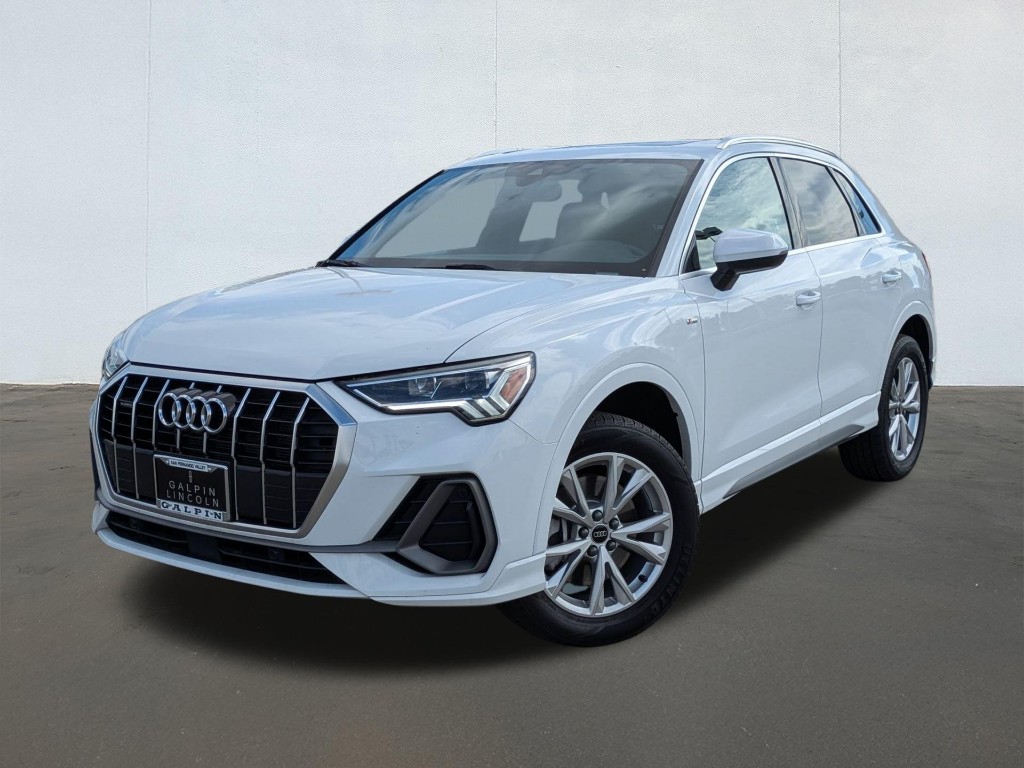 2024 Audi Q3 Premium 45 TFSI S line quattro Tiptronic
