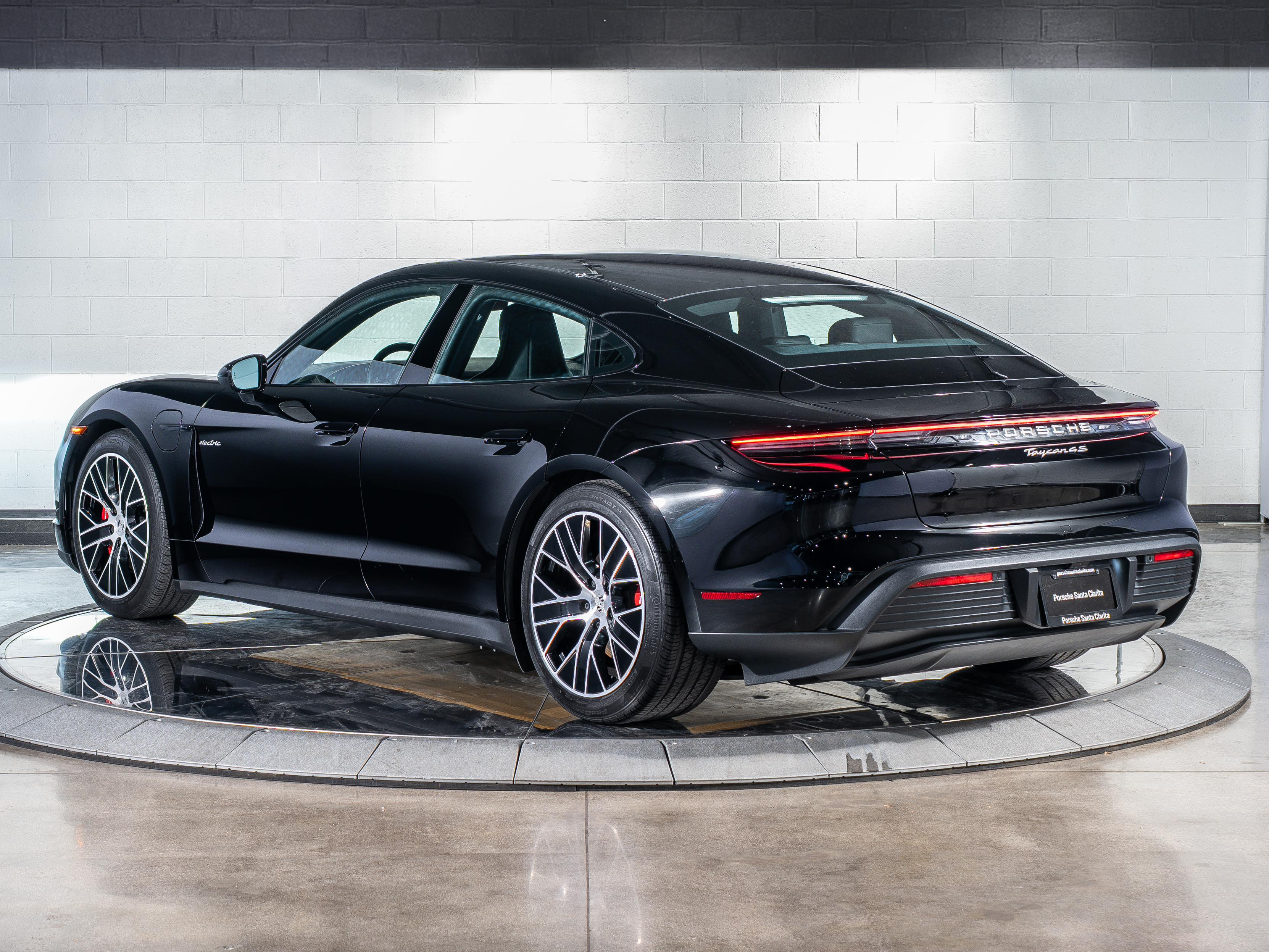 2025 Porsche Taycan 4S photo 3