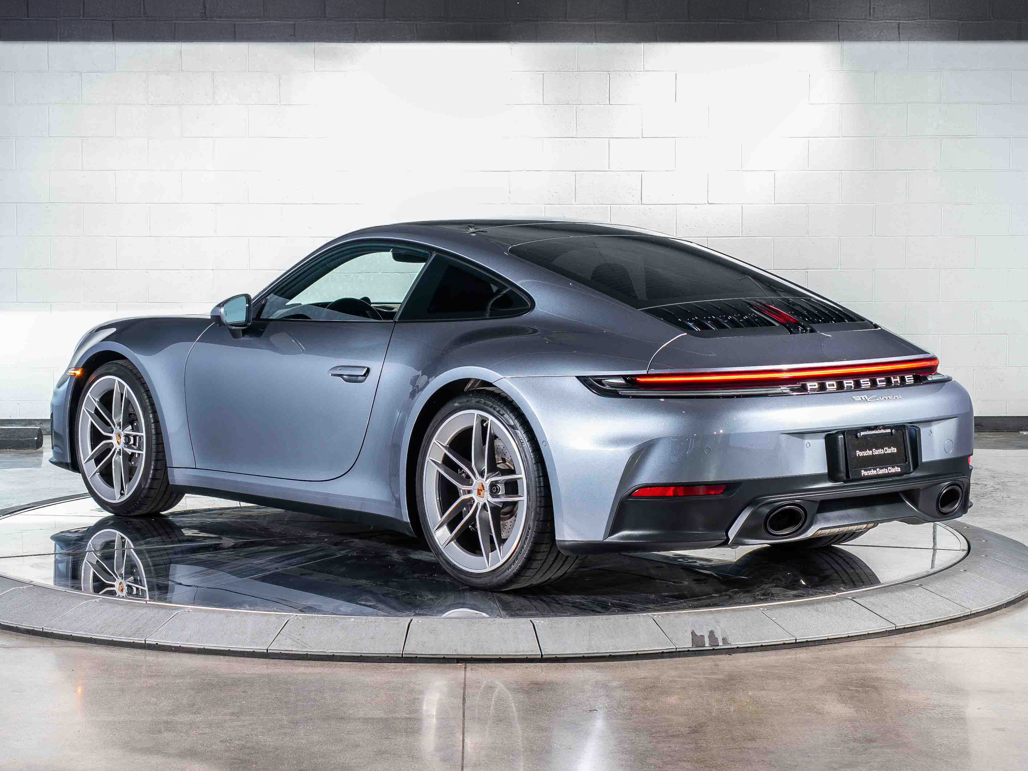2025 Porsche 911 photo 3