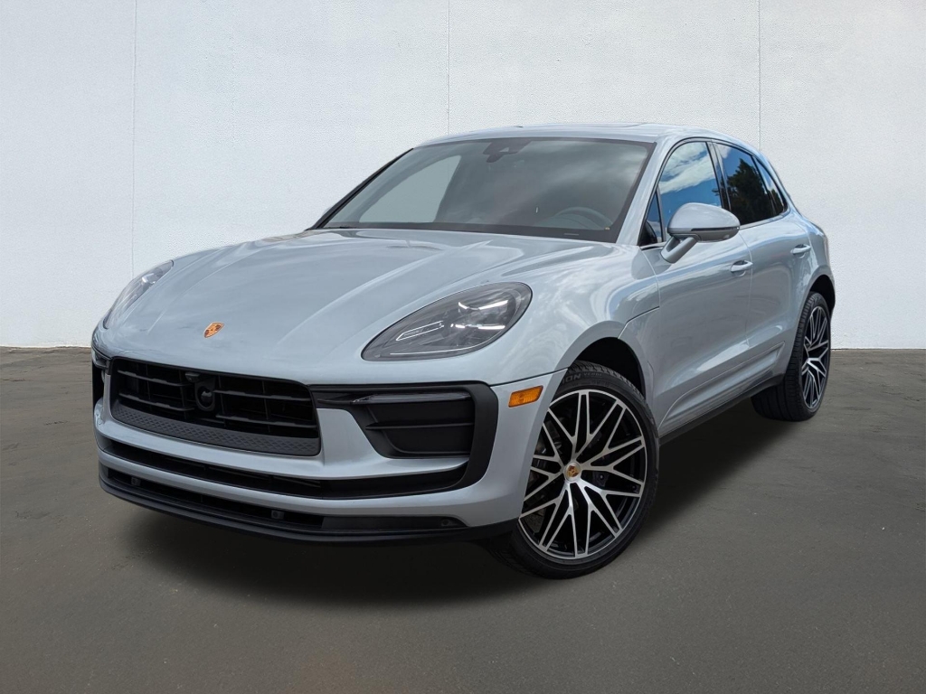 2023 Porsche Macan Base