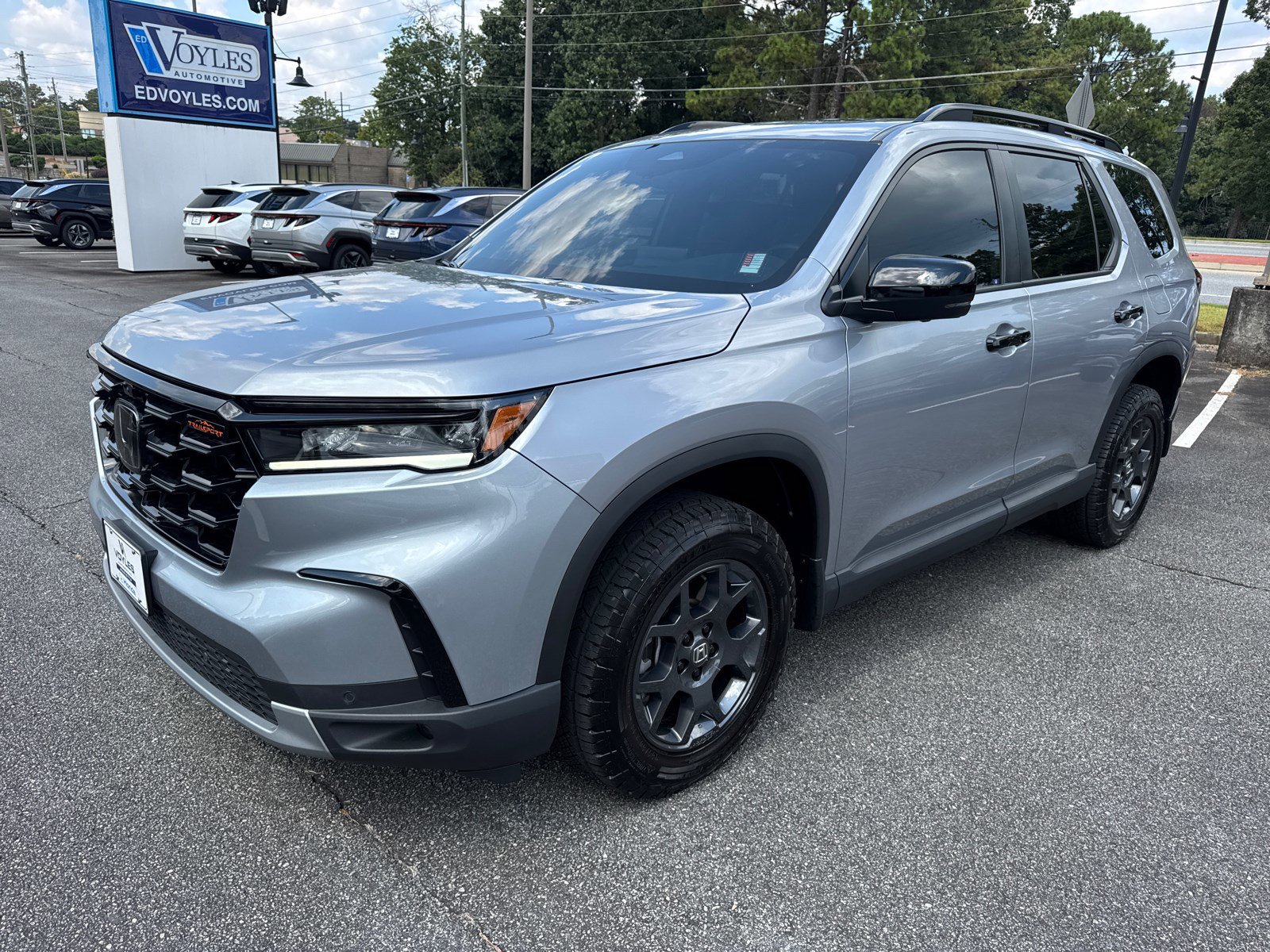 2024 Honda Pilot TrailSport photo 3