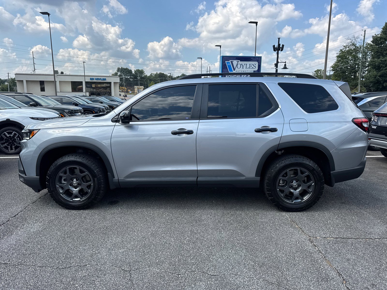 2024 Honda Pilot TrailSport photo 4