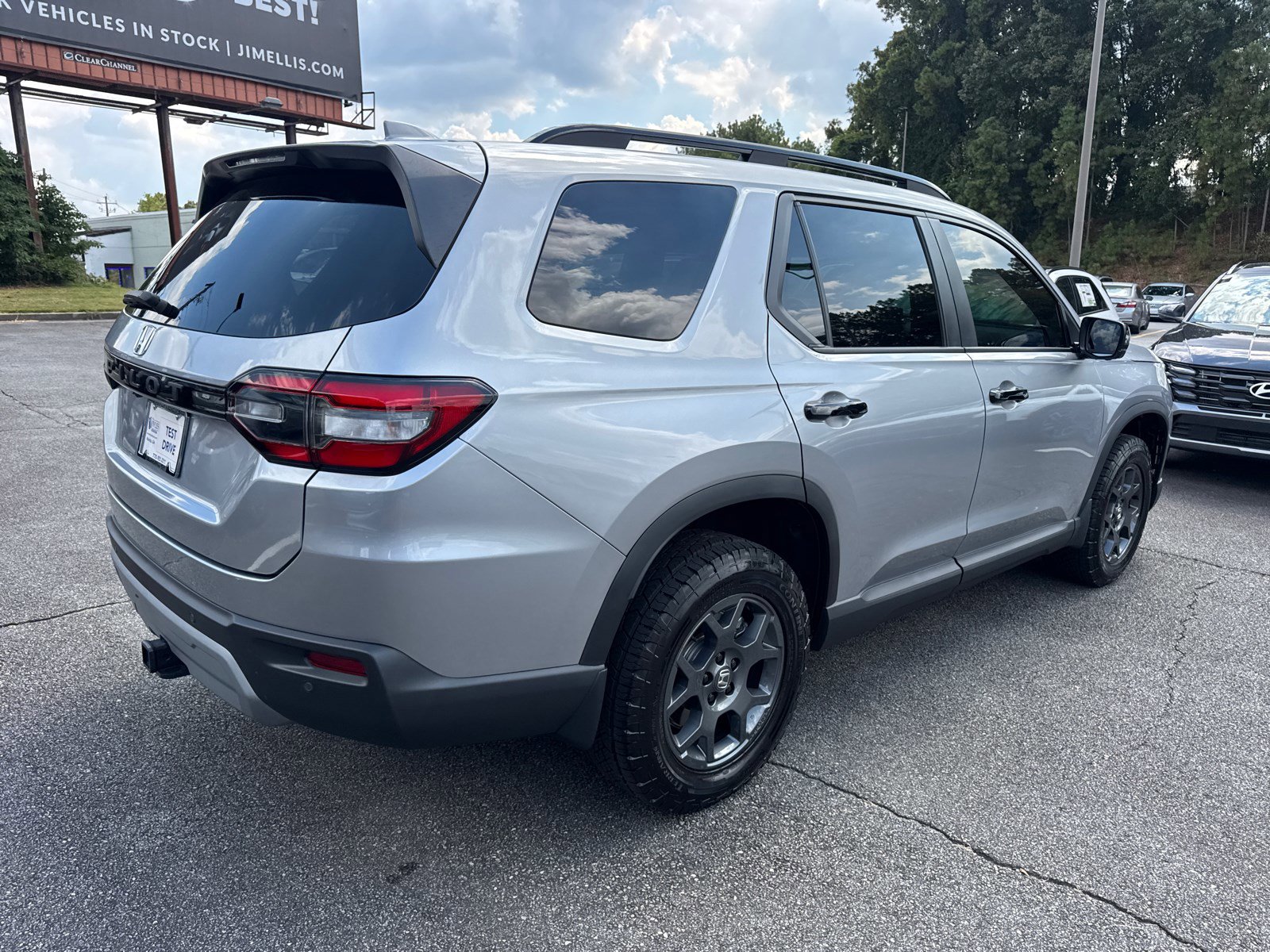2024 Honda Pilot TrailSport photo 7