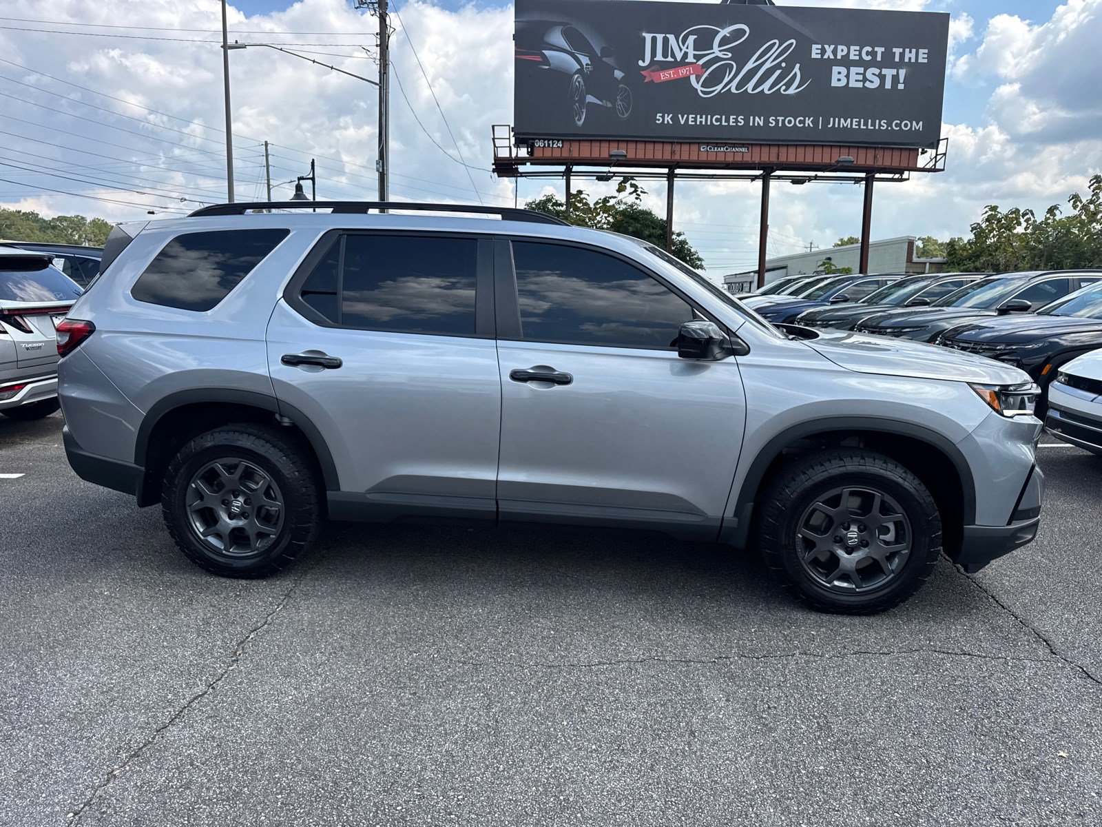 2024 Honda Pilot TrailSport photo 8