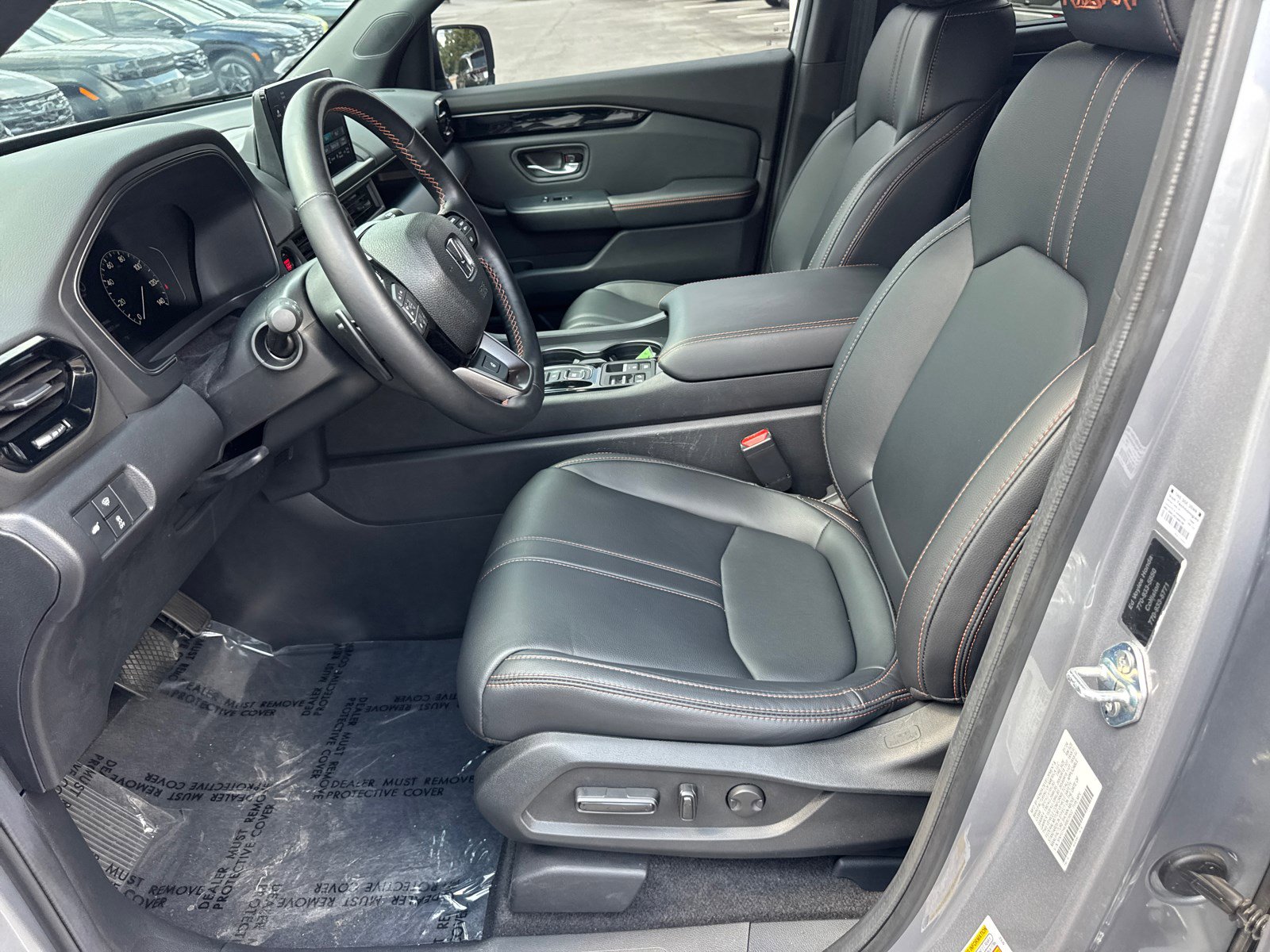 2024 Honda Pilot TrailSport photo 9