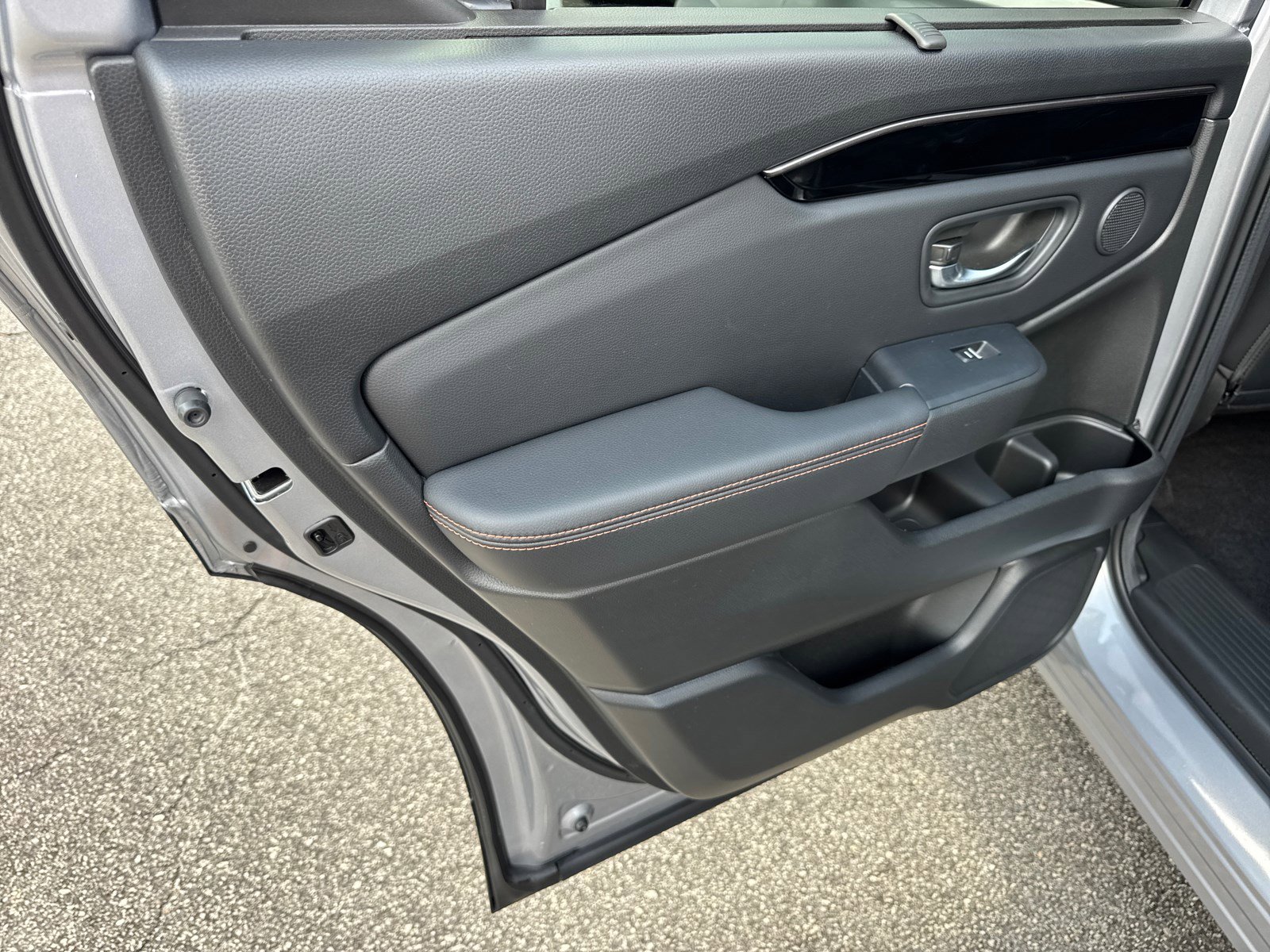 2024 Honda Pilot TrailSport photo 13