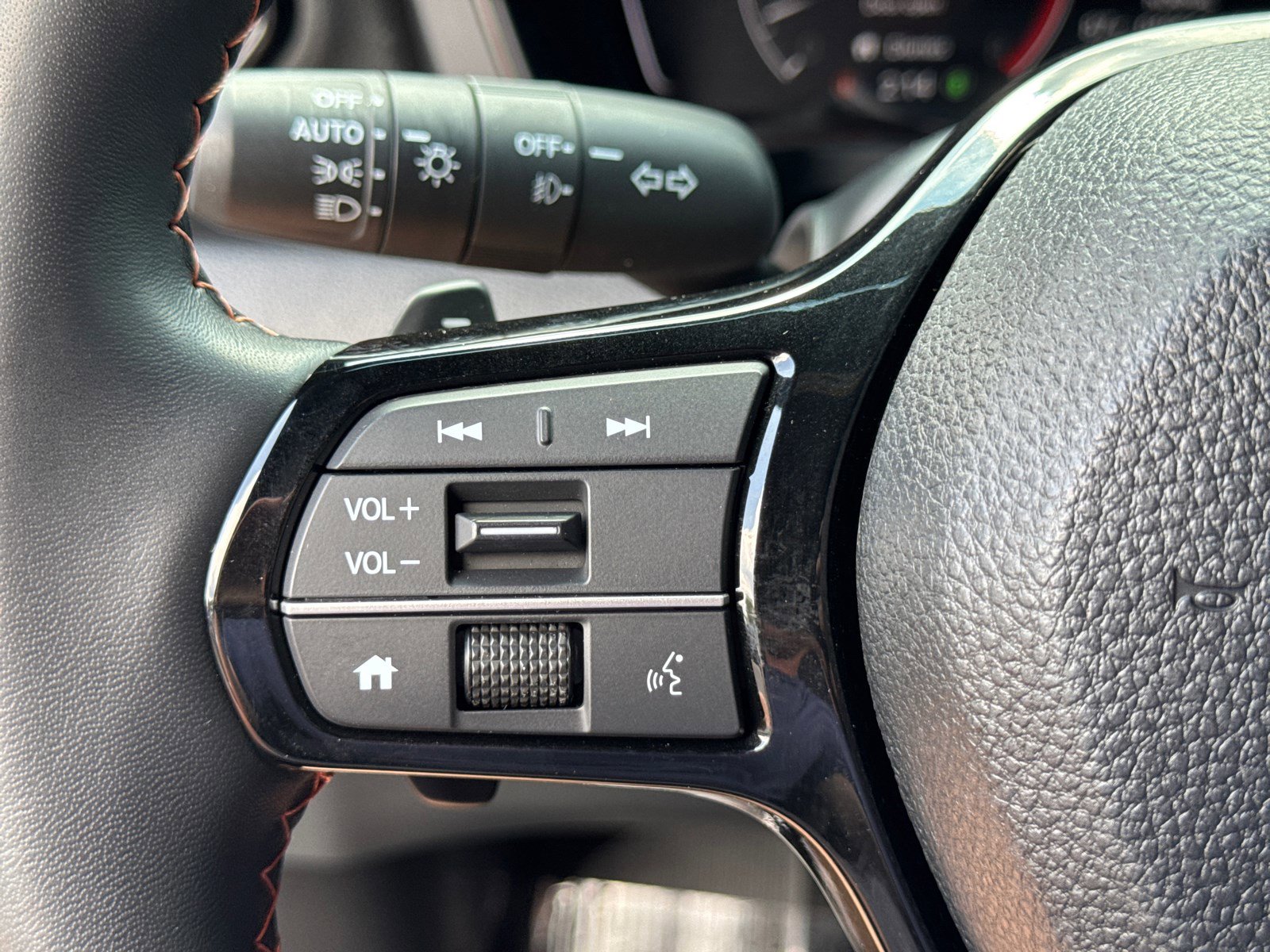 2024 Honda Pilot TrailSport photo 17