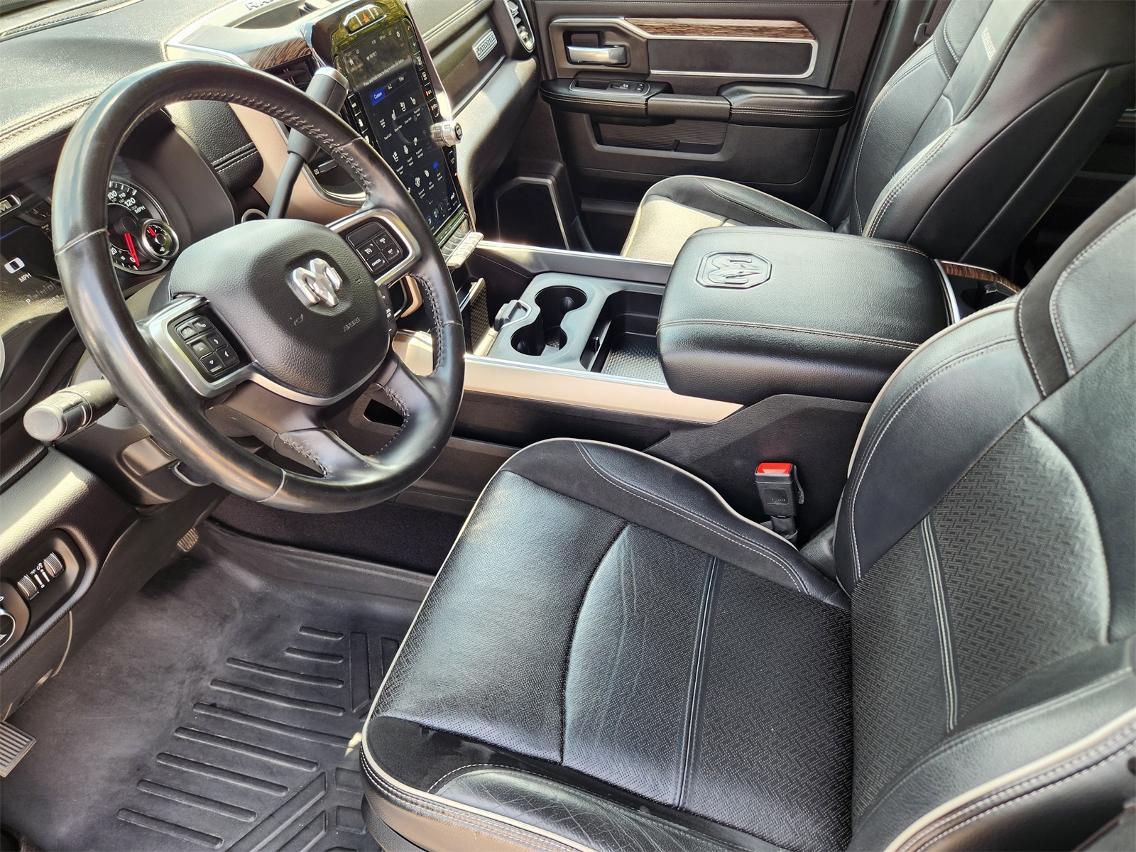 2021 Ram 2500 Laramie photo 10