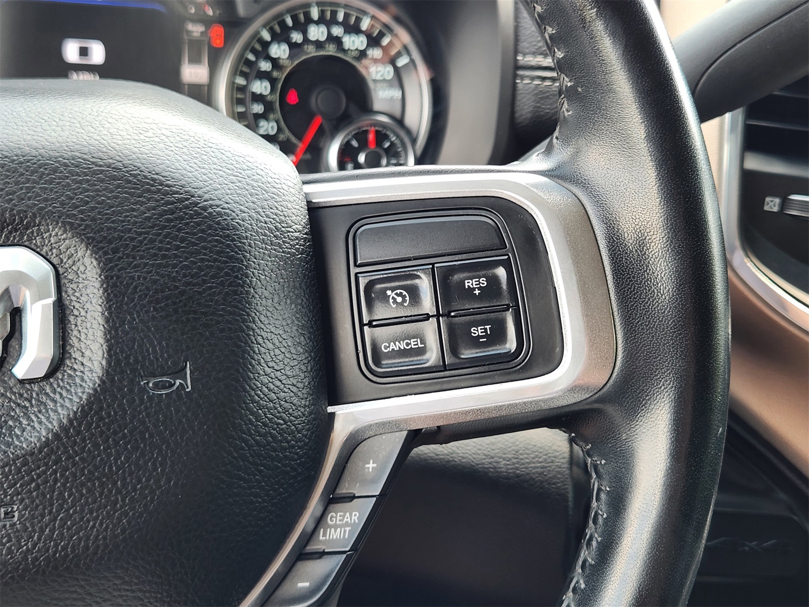 2021 Ram 2500 Laramie photo 24