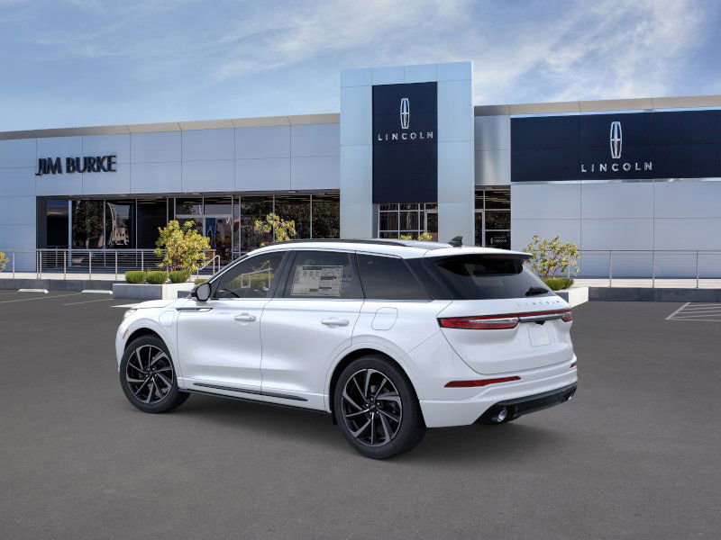 2025 Lincoln Corsair Grand Touring photo 3