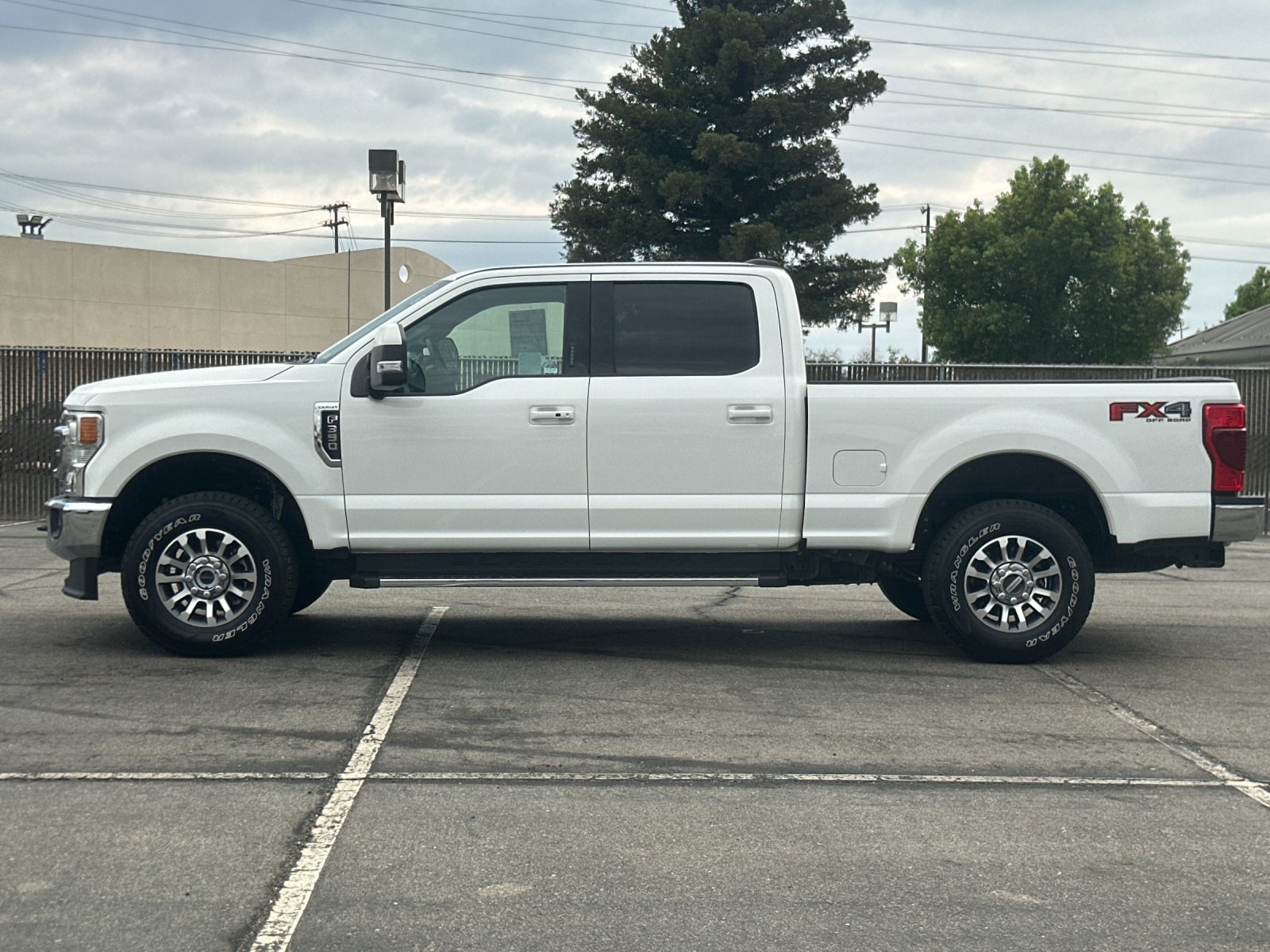 2022 Ford F-350 Lariat photo 6
